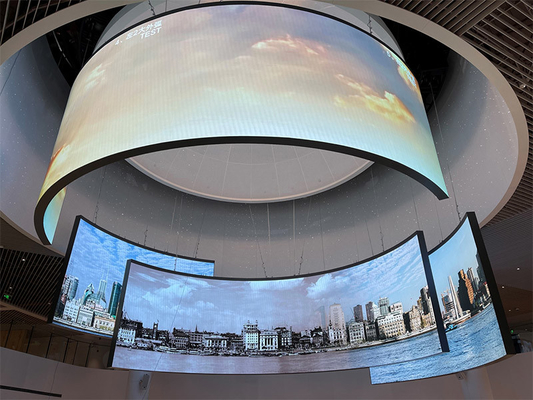 P4 Curve LED Video Wall Indoor Attraenti schermi pubblicitari a LED