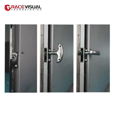 Serie IP   Versatile 640x1920mm Indoor LED Poster con elevato tasso di aggiornamento e controllo wireless